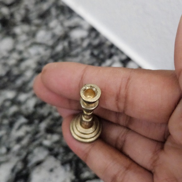 Vintage mini brass candlestick holder-set‎ of 2 dollhouse figurine - Picture 9 of 9